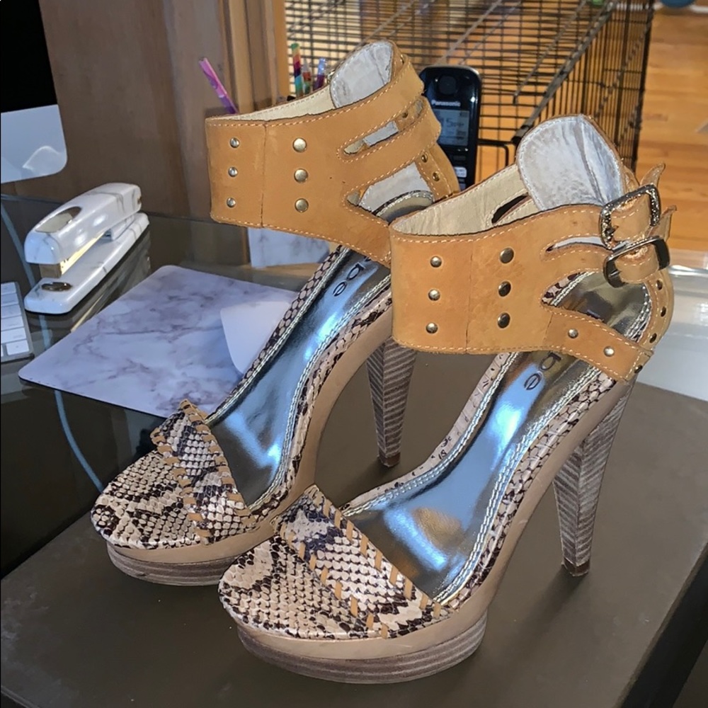 BeBe platform sandal